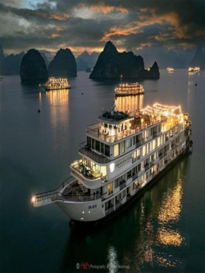 Du thuyền 5 Thăm vịnh Hạ Long ăn tối - Đẳng cấp - AMB